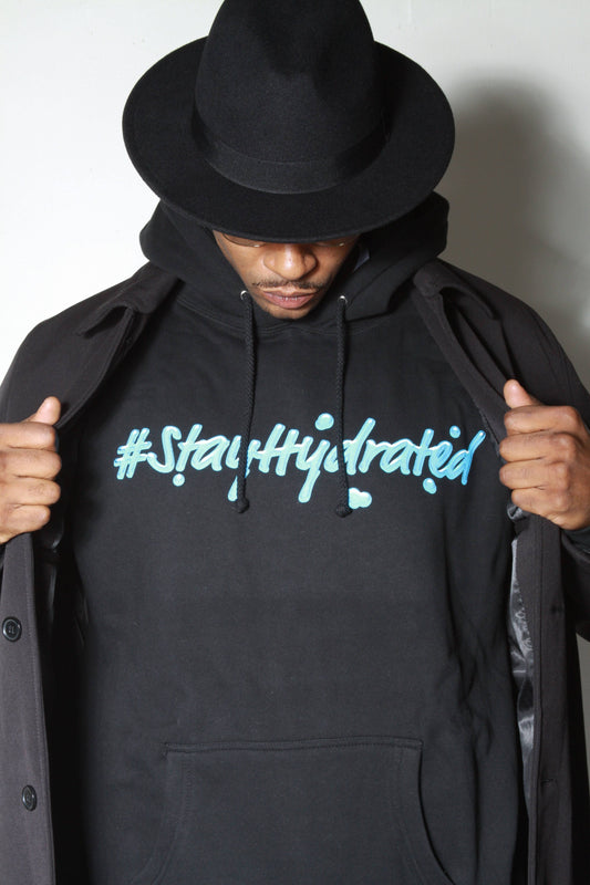 Product Details This crewneck tee is designed in our Signature Collection logo in blue. It's comfortable slim fit is a great addition to your wardrobe. Slim fit Fitted sleeves Longer body length Materials & Care 100% Cotton Machine Wash